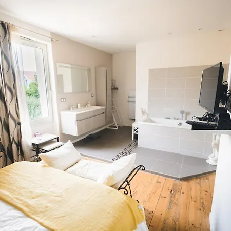 Feriehus Superbe Maison - Piscine - Proche Gare *
